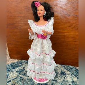 Vintage 1997 Puerto Rican Barbie Dolls of the World Collector Edition